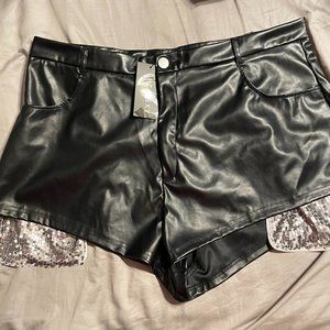 NWT Shein SheinSXY Black faux leather sequined pocket Shorts size 2XL *199